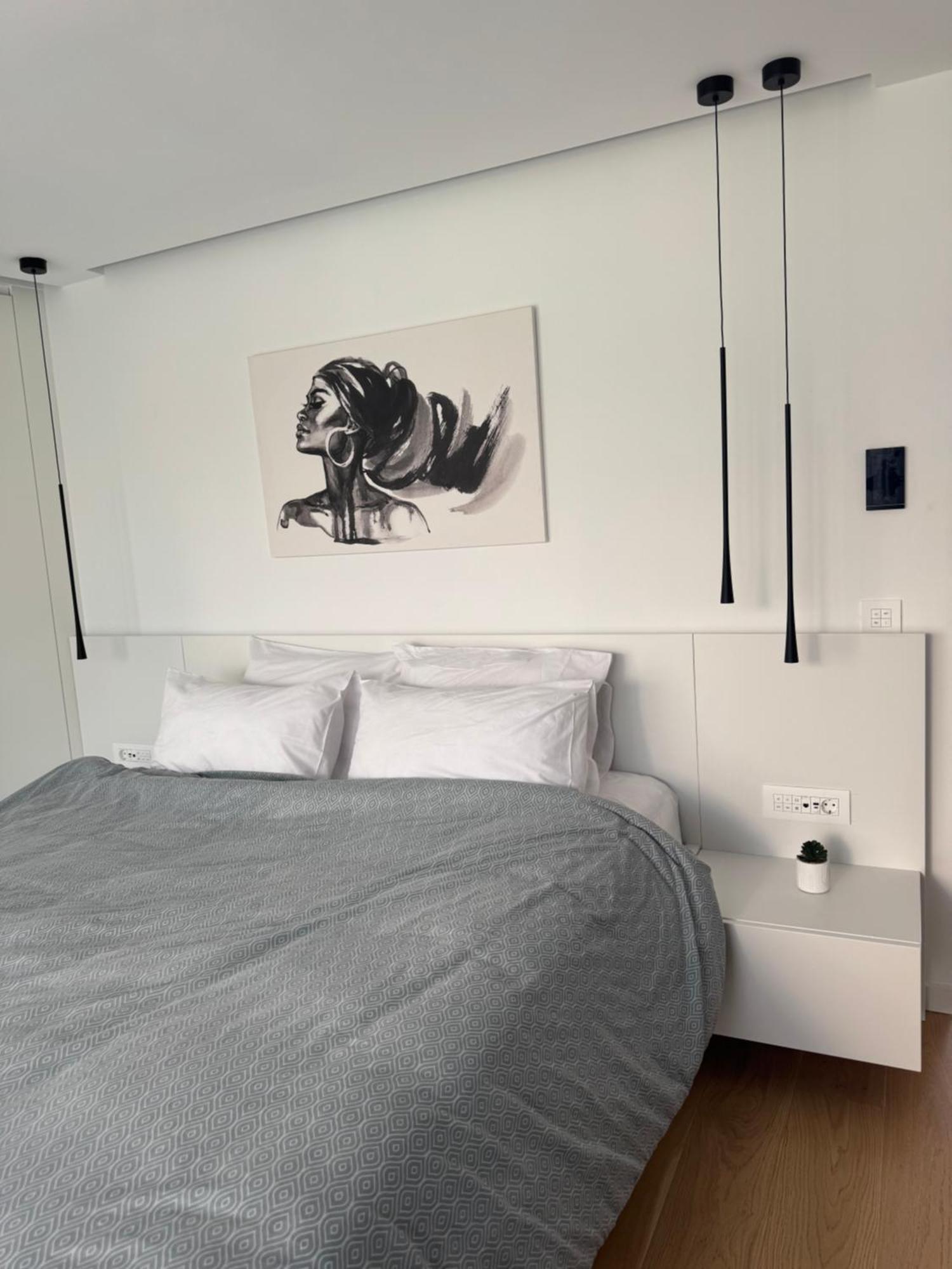 Modern Minimal *