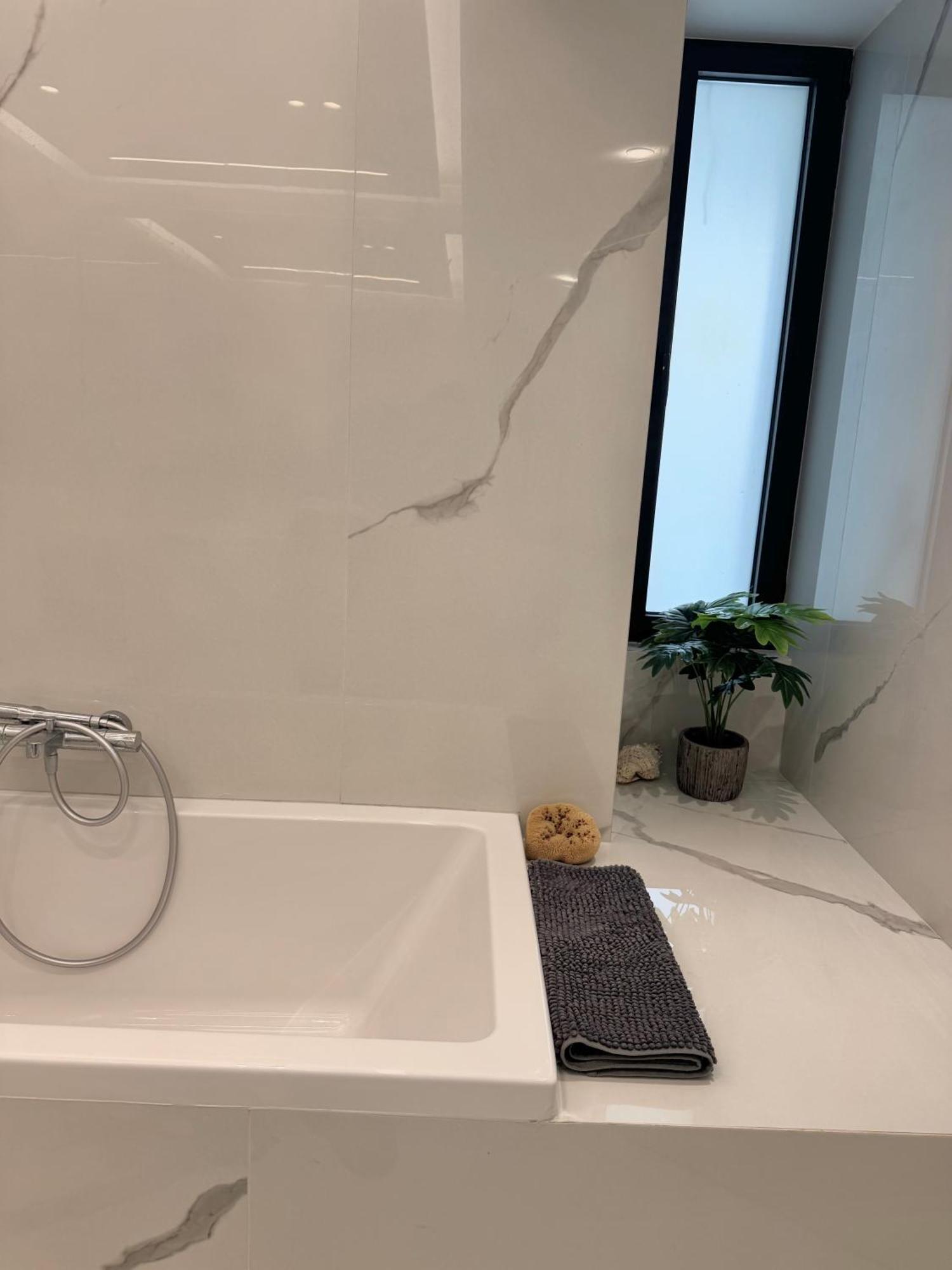 Modern Minimal *