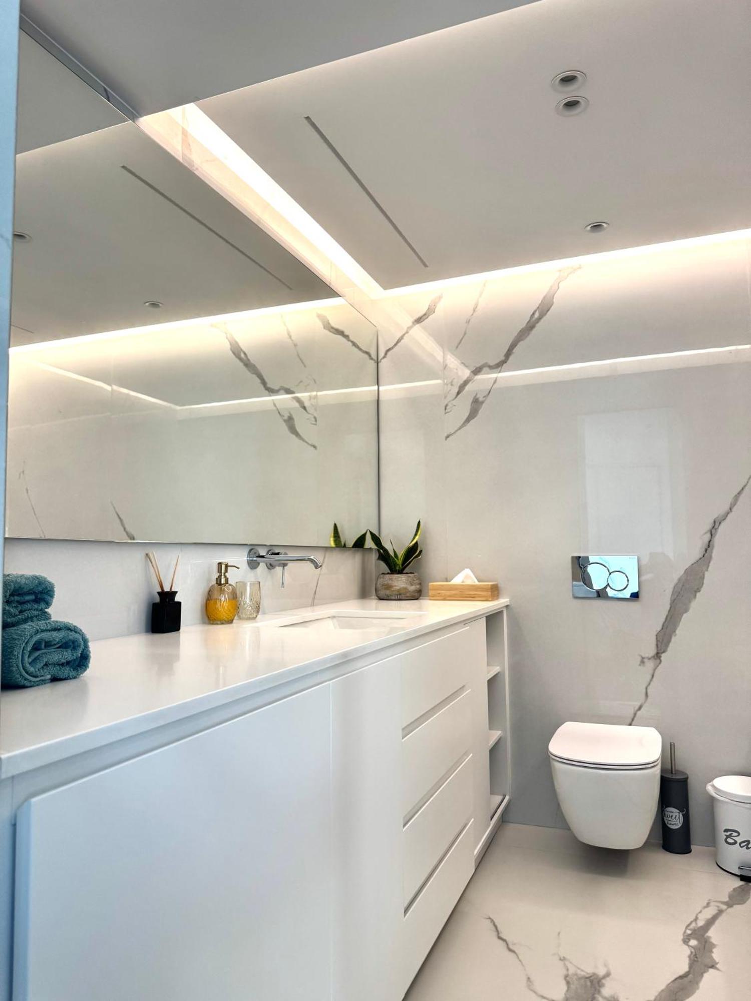 Apartment Modern Minimal *