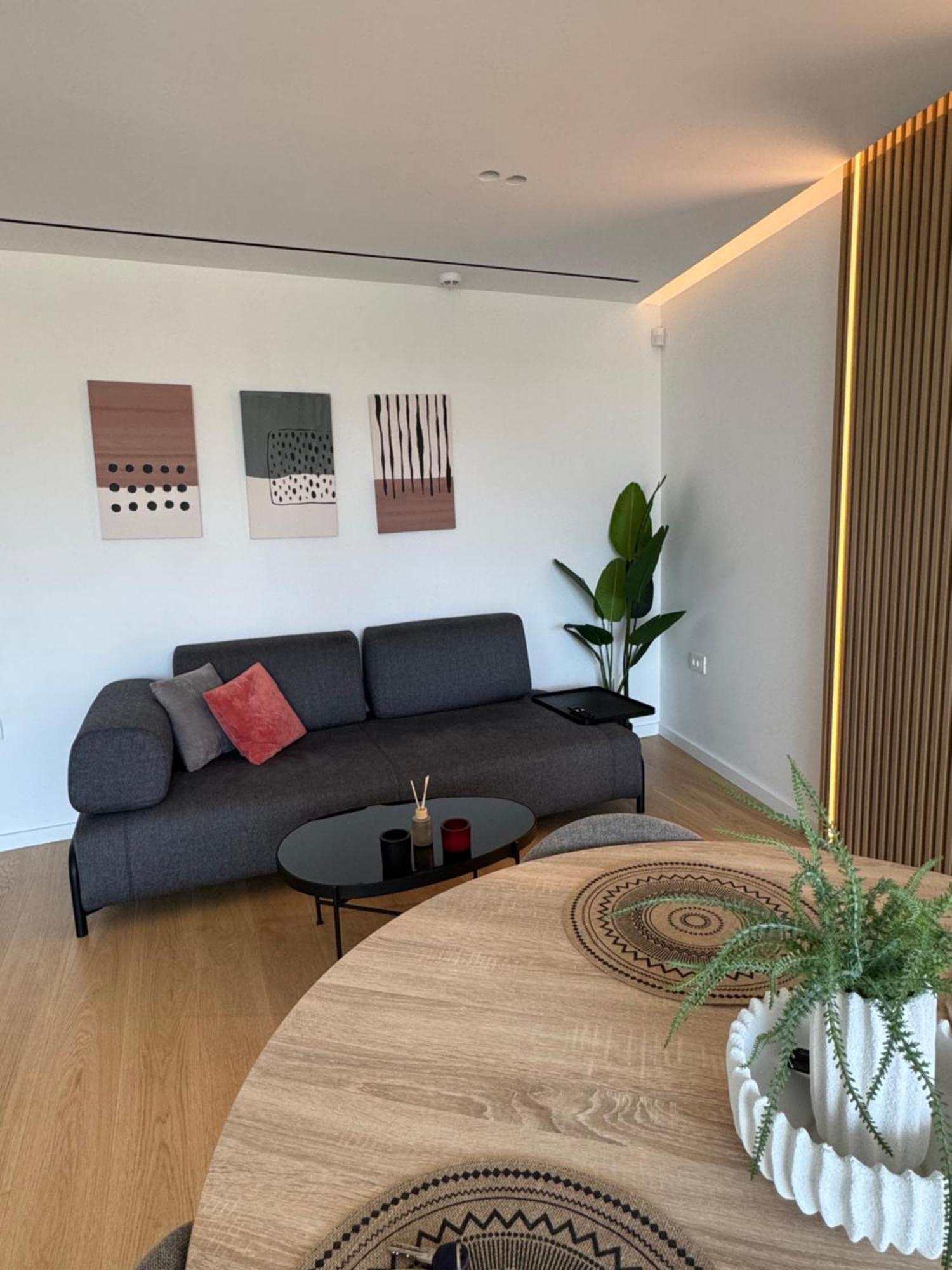 Modern Minimal Apartment