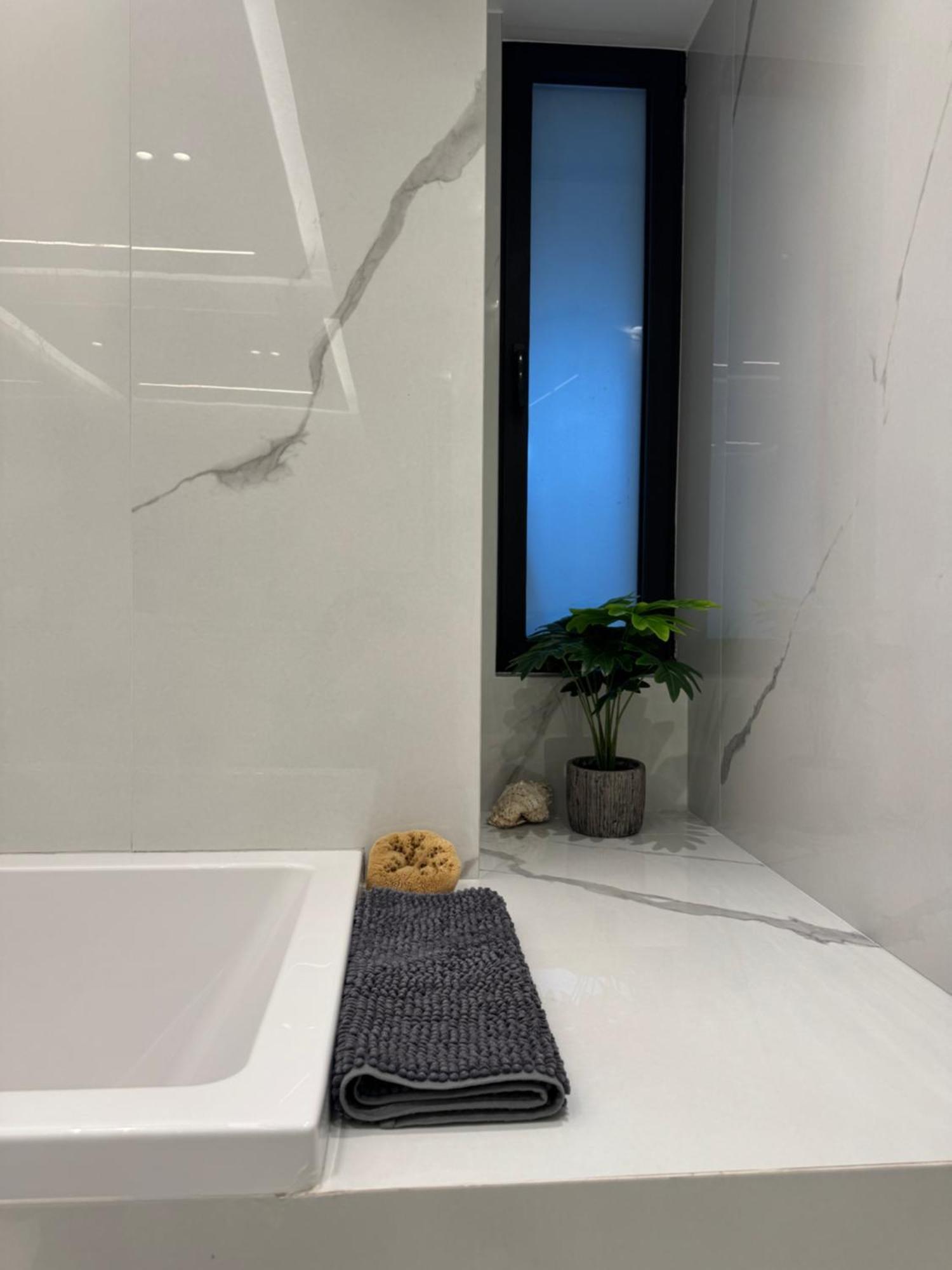 Modern Minimal